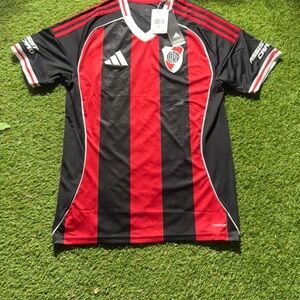 River Plate 25/26 away jersey men’s M NWT